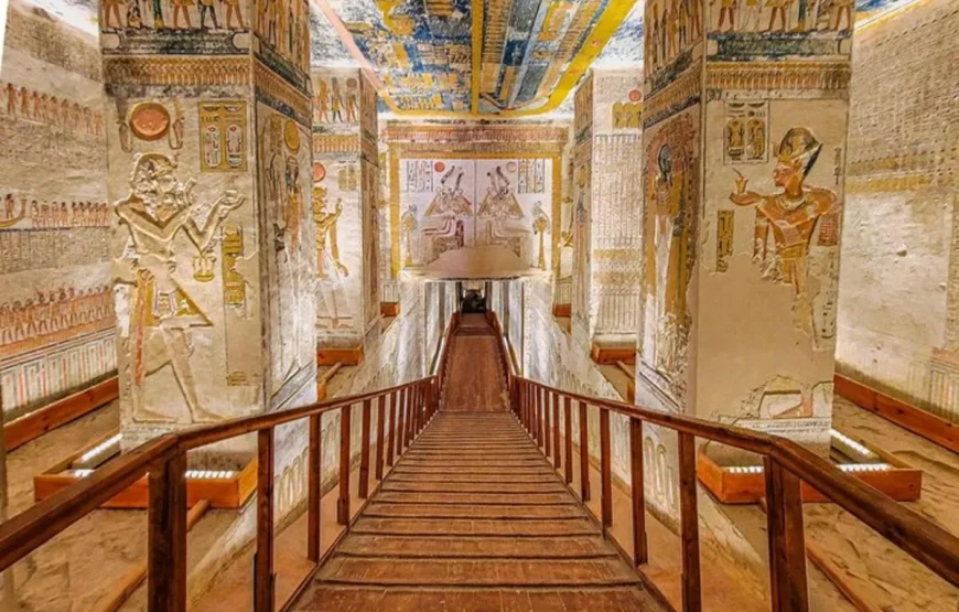 Luxor Day Tour: Valley of Kings & Queens & Hatchepsut Temples