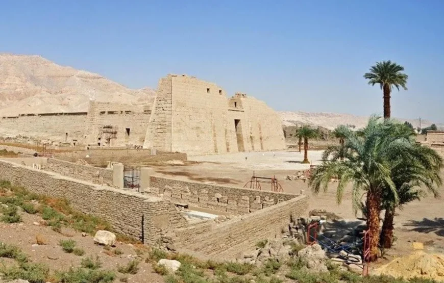 Luxor Day Tour: Valley of Kings & Queens & Hatchepsut Temples