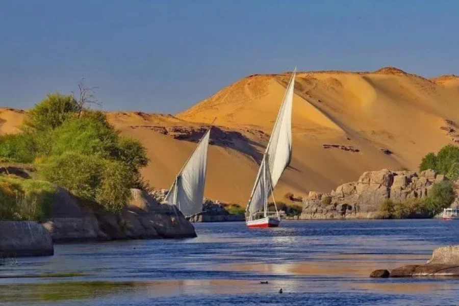 3 Nights / 4 Days Nile Cruise from Aswan to Luxor