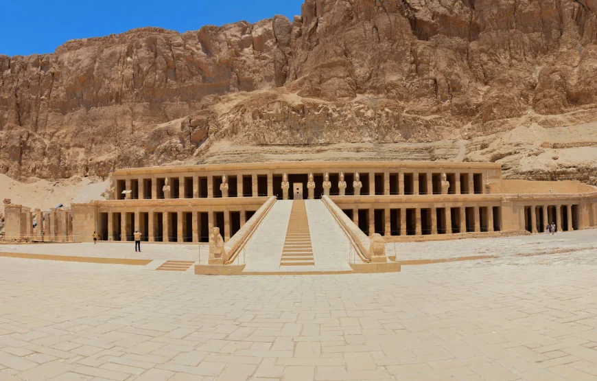 Get Your Guide in Aswan & Luxor – Licensed Egyptologists & Local Experts for Private Tours