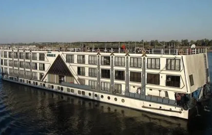 3 Nights / 4 Days Nile Cruise from Aswan to Luxor