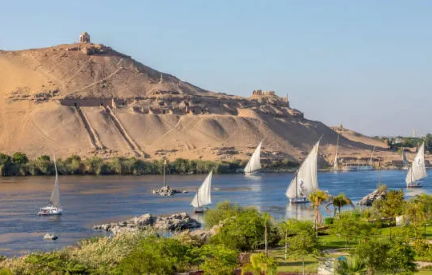 Nile Felucca or Motorboat Lunch Cruise in Aswan – Scenic 1.5-Hour Tour on the Nile