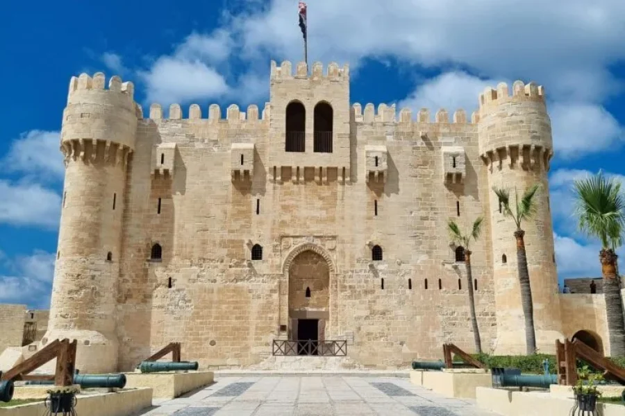 Full Day Alexandria Citadel of Qaitbay & Kom Al Shoqafa & Pompey Pillar & Bibliotheca Alexandrina